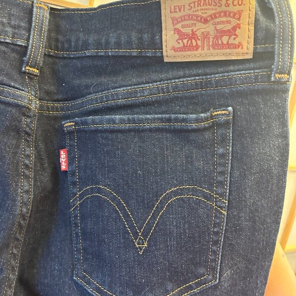 Levi’s 415 Relaxed Bootcut Jeans size 30 (10) Women’s regular length dark blue - Picture 6 of 6